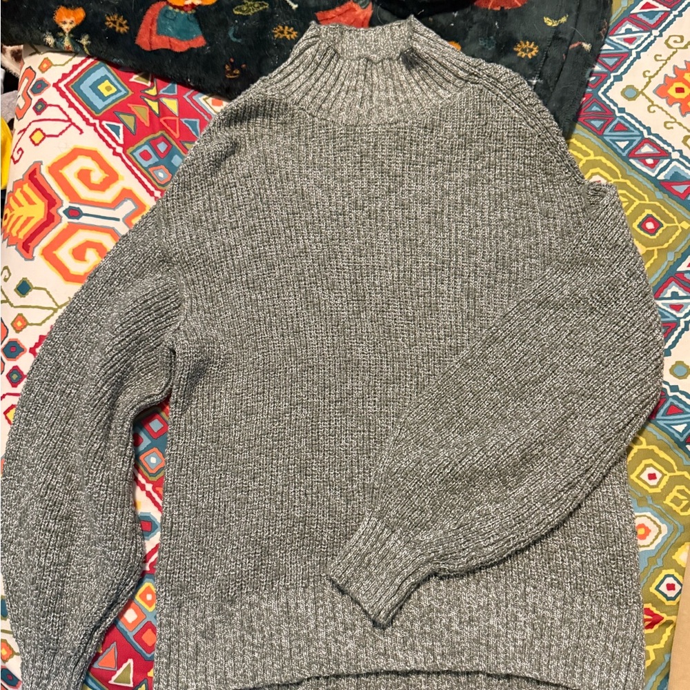 Aerie Gray Sweater! So cute!